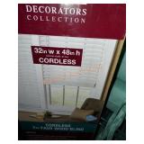 32inx48in Vinyl Blind