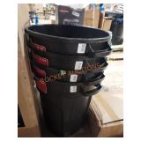 Rubbermaid 32 Gallon Trash Cans