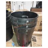 Rubbermaid 32 Gallon Trash Can