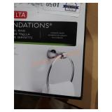 Delta towel ring