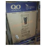 QO Indoor Load Center with cover 100 amps 24