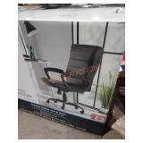 Mainstay  mud back office chair