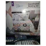 Mainstays Coordinated King Size Bedding Set