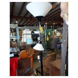 Standing floor lamp