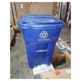Toter 18 gallon recycling can