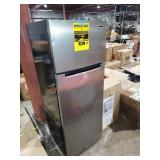 Magic chef 7.3 cu.ft refrigerator