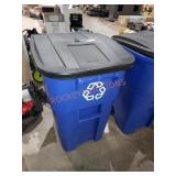 Rubbermaid 50 gallon recycling bin