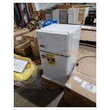 Magic Chef 3.2 cuft mini fridge