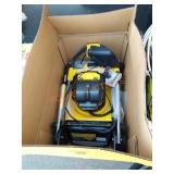 DEWALT 20V 21.5" Battery Powered Lawn Mower