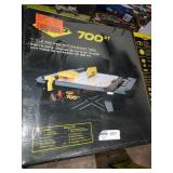 Qep 7" wet saw with extension table