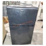 Frigidaire mini fridge/freezer