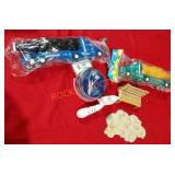 Miscellaneous toy and figure lot