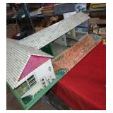 Vintage tin house toy lot