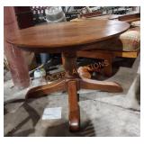 Pedestal table w leaf extension