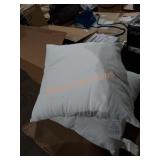 Set of throw pillows