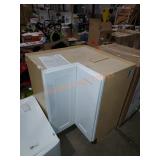 Corner base cabinet with lazy susan