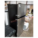 Vissani refrigerator- Damaged!