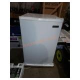 Magic Chef 3.0 cf Upright Freezer