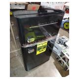 Magic Chef 3.2 cf Retro compact refrigerator
