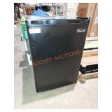 Magic Chef 2.6 cu ft Mini Fridge