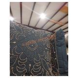 4 decorative throw pillows