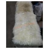 Pottery barn sheepskin rug