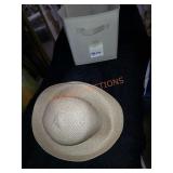 Betmar New York hat lot