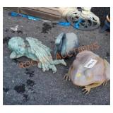 3 garden statues