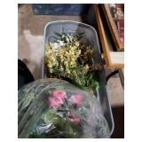 Artificial flower/vine lot