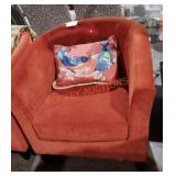 Accent chair and accessory