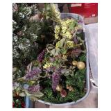 Miscellaneous garland lot