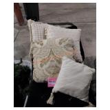 Throw pillow lot