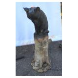 Cat and mouse garden statue