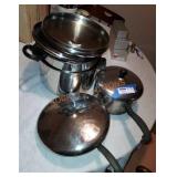 Farberware aluminum Pot set with lids