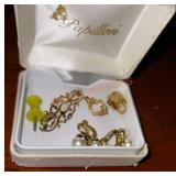 Pear and opal jewelry