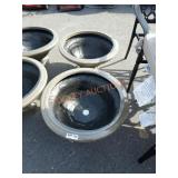 24" wide Urn. 2xthebid!