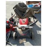 Honda hrn 216 lawnmower