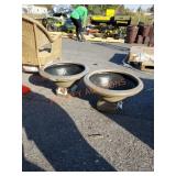 24" wide Urn. 2xthebid!