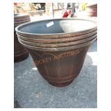 20" plastic planters
