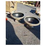 24" wide Urn. 2xthebid!