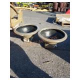 24" wide Urn. 2xthebid!