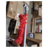 Extending duster with swappable heads