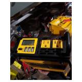 Dewalt 1000W power inverter