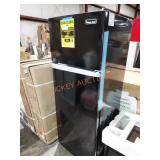 Magic Chef 7.3 cf refrigerator
