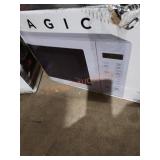 0.7cuft magic Chef microwave