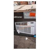 LG Room Air Conditioner 18,000BTU 1,000sq.ft