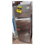 Magic Chef 7.3cu.ft. Refrigerator-Freezer