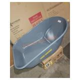 True Temper 6 Cu Ft Wheel Barrow