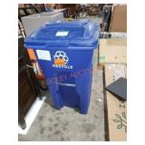 Toter 32 Gallon Blue Recycle Bin