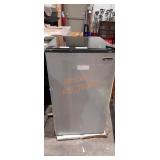 Magic Chef 4.4Cu.Ft. Compact Refrigerator